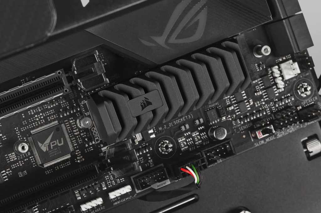 Corsair mp600 pro xt 1.jpg
