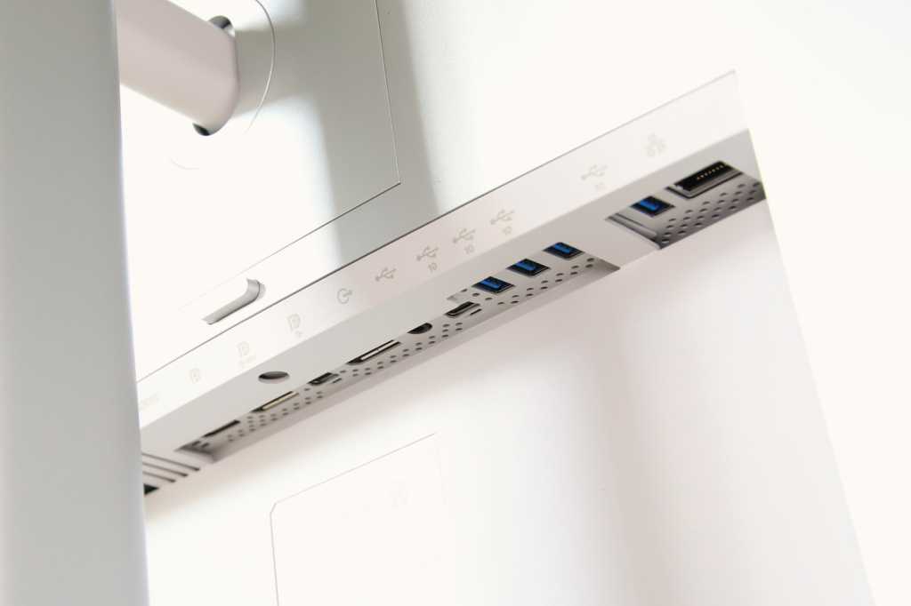 Dell ultrasharp u3223qe 5.jpg