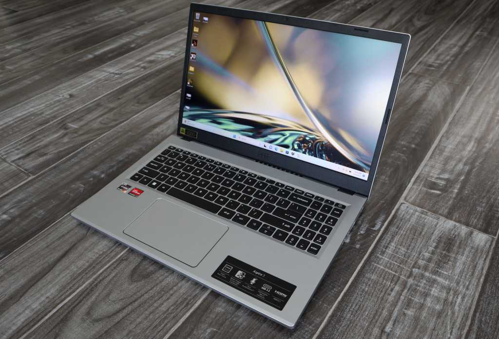 Acer aspire3.jpg