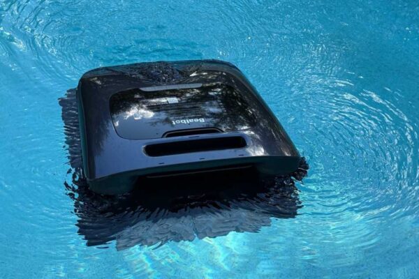 Beatbot aquasense 2 ultra in the pool.jpg