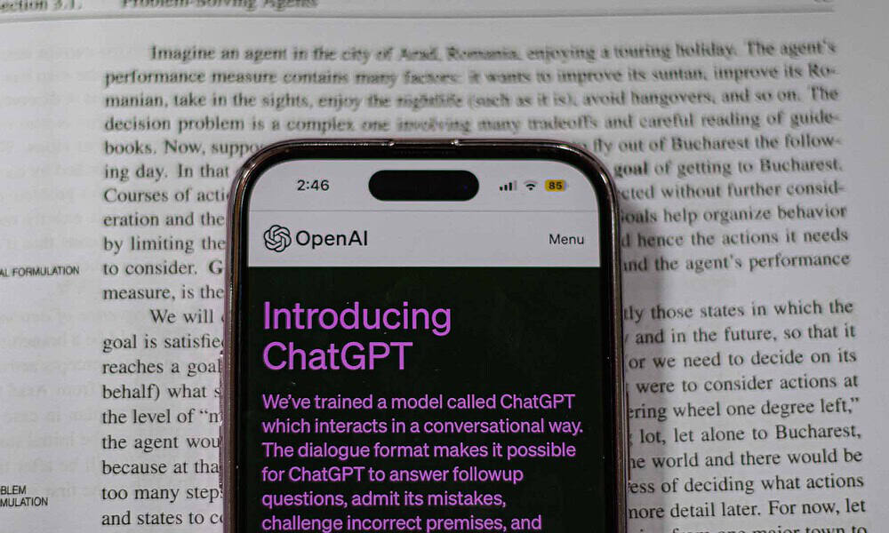 Chatgpt phone 1000x600.jpg