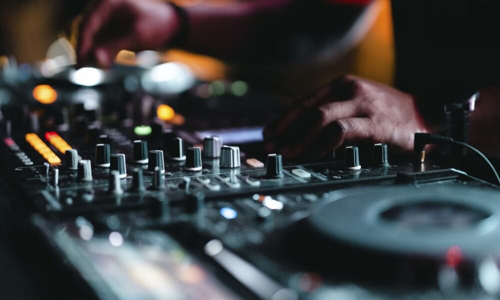 Ai music 1000x600.jpg